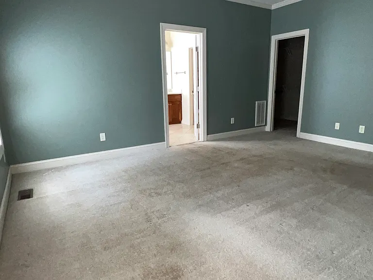 311 Pinecroft Dr — Photo 8