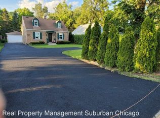 356 55th St, Clarendon Hills, IL 60514