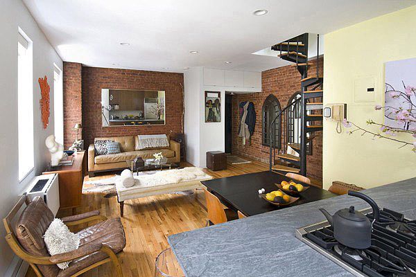 2nd image of 314 W 94th St APT 6C