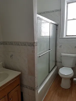 Rented by Space Link Realty | media 4