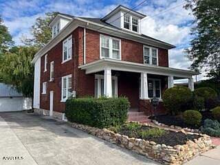 1st image of 537 E Penn St