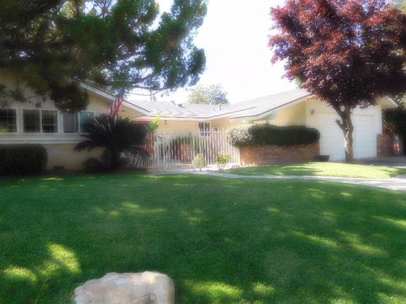 3rd image of 4675 N Ila Ave