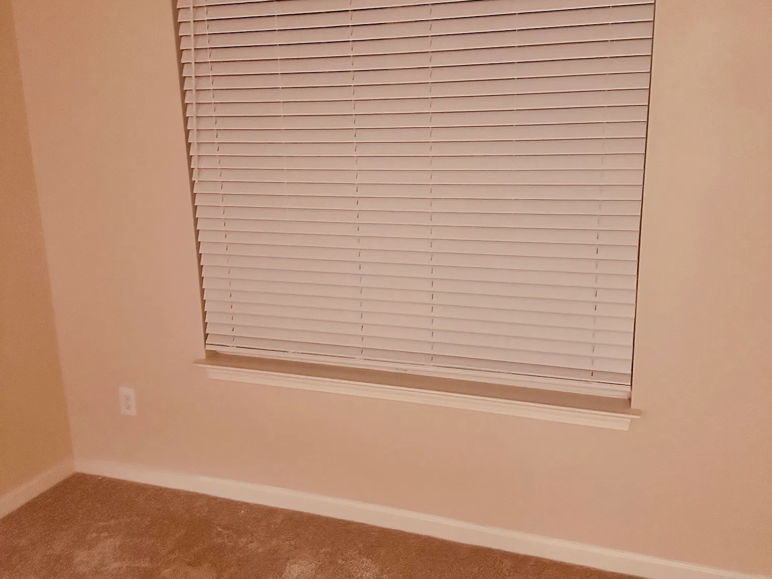 3 bed, 2.5 bath, 1972 sqft, $2,150 — Photo 3