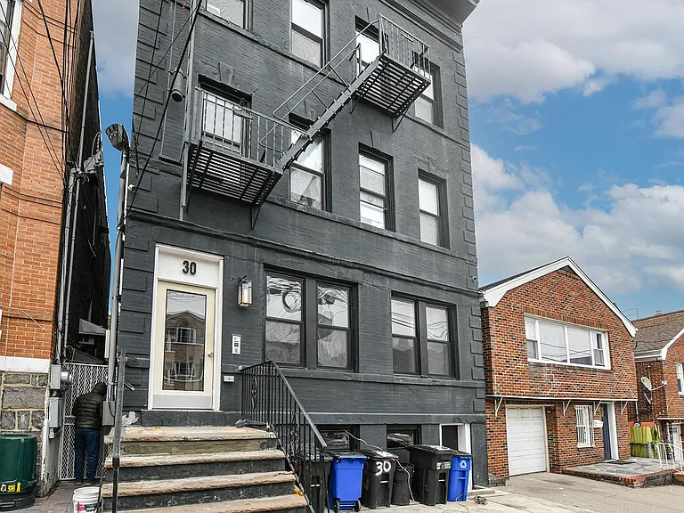 30 63rd St #2R — Photo 16