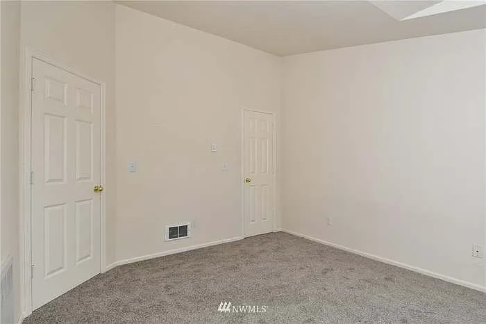 9402 Linden Ave N #B — Photo 13