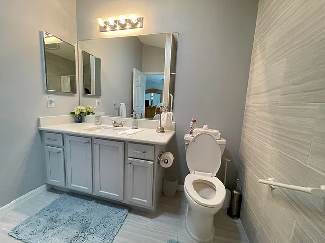 2909 Meadow Lawn Ln — Photo 11