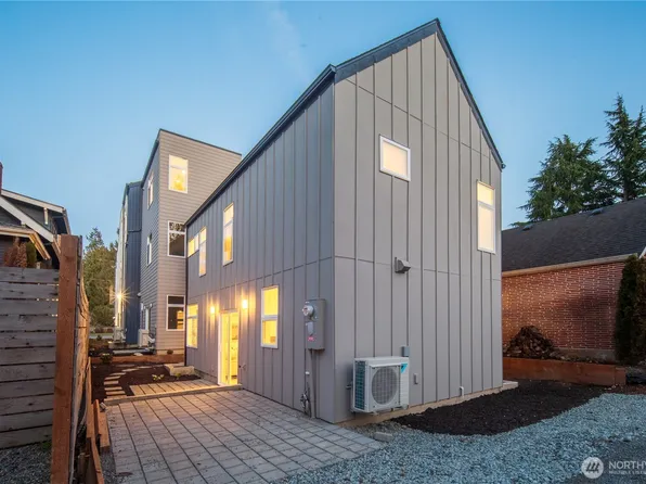 2935 39th Avenue SW, Seattle, WA 98116