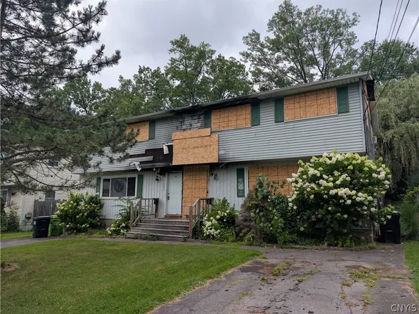 543 Sunflower Dr #541, Liverpool, NY 13088