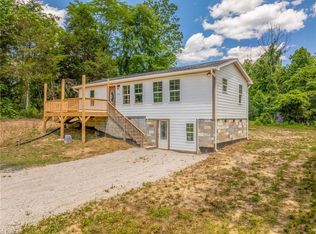 7420 Chaseford Rd, Liberty, NC 27298