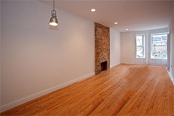 Sold by Warren Lewis Realty | media 8
