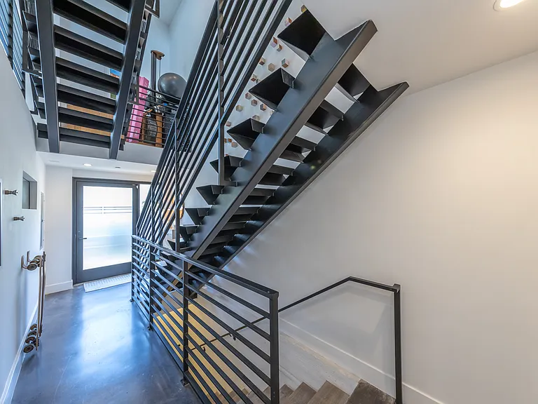 2506 S Wilson Ave — Photo 51
