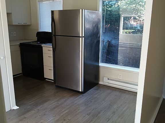 3rd image of 5915 99th St SW #13