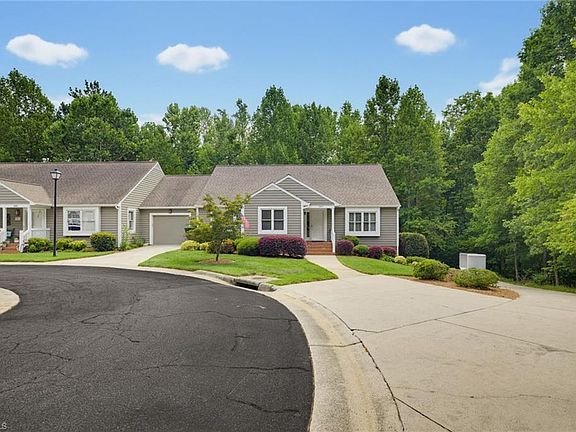 3rd image of 1817 Brunswick Ct