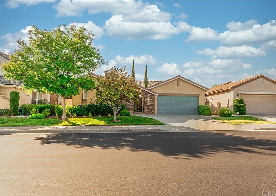 1st image of 28771 Fall Creek Ct