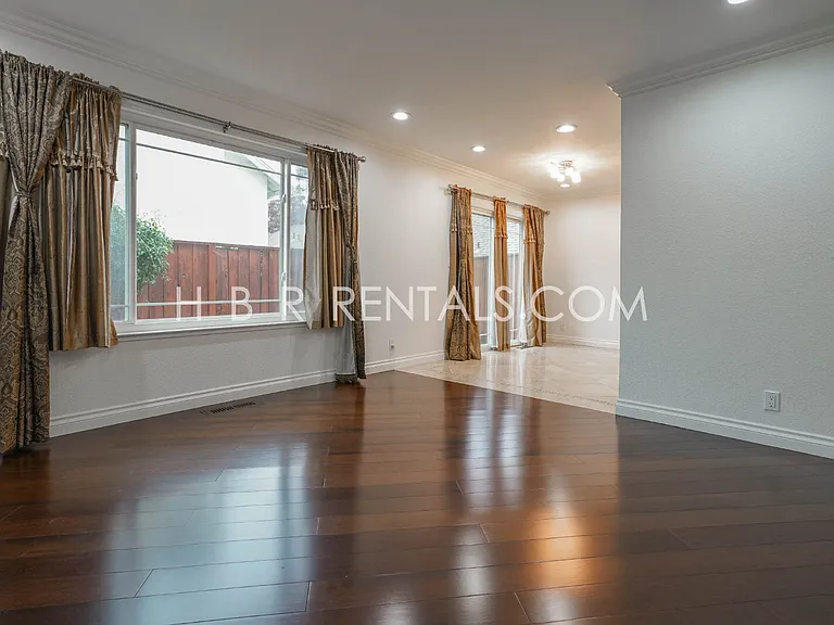2859 El Capitan Dr — Photo 7