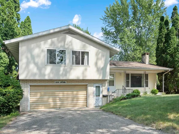 209 Elm St, Janesville, IA 50647