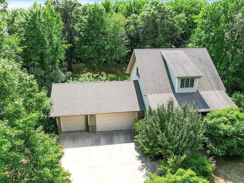 1st image of 27464 Kettle River Blvd