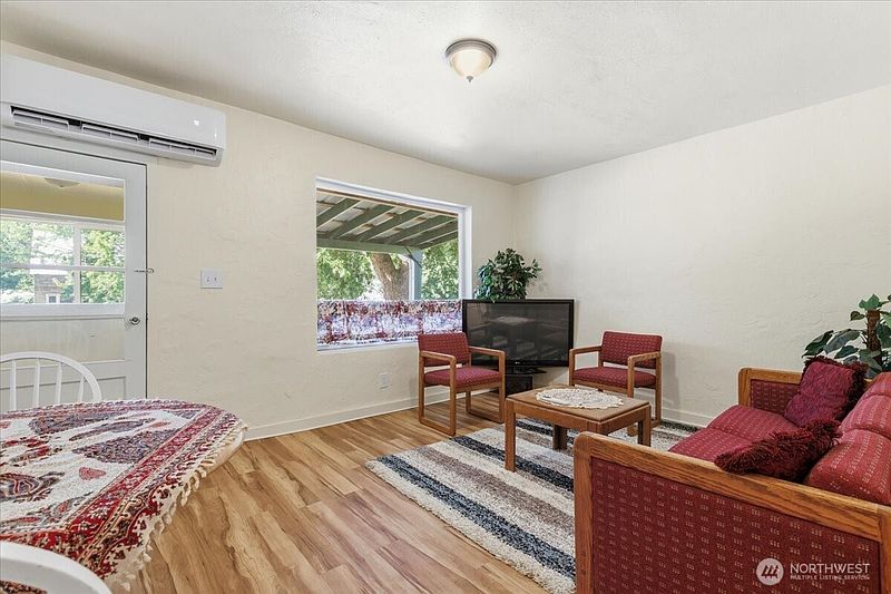 5th image of 214 A Street