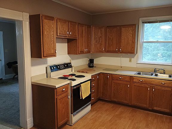 5th image of 2922 Sherman Ave