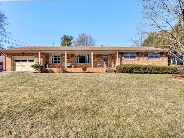 4514 Oakland Blvd NW, Roanoke, VA 24012