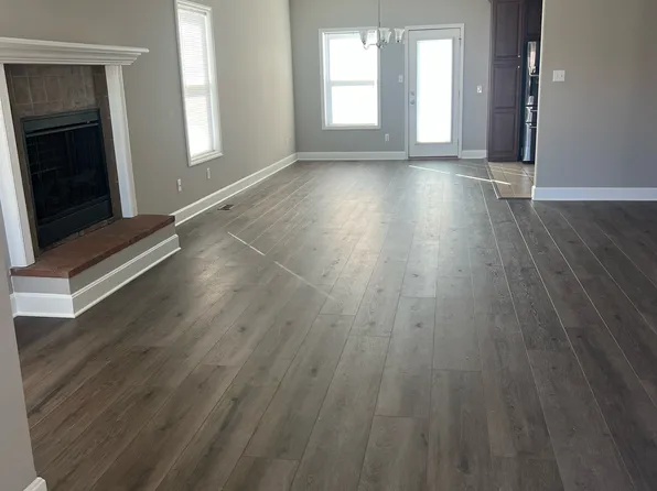 4207 SW Shenandoah Rd, Topeka, KS 66610