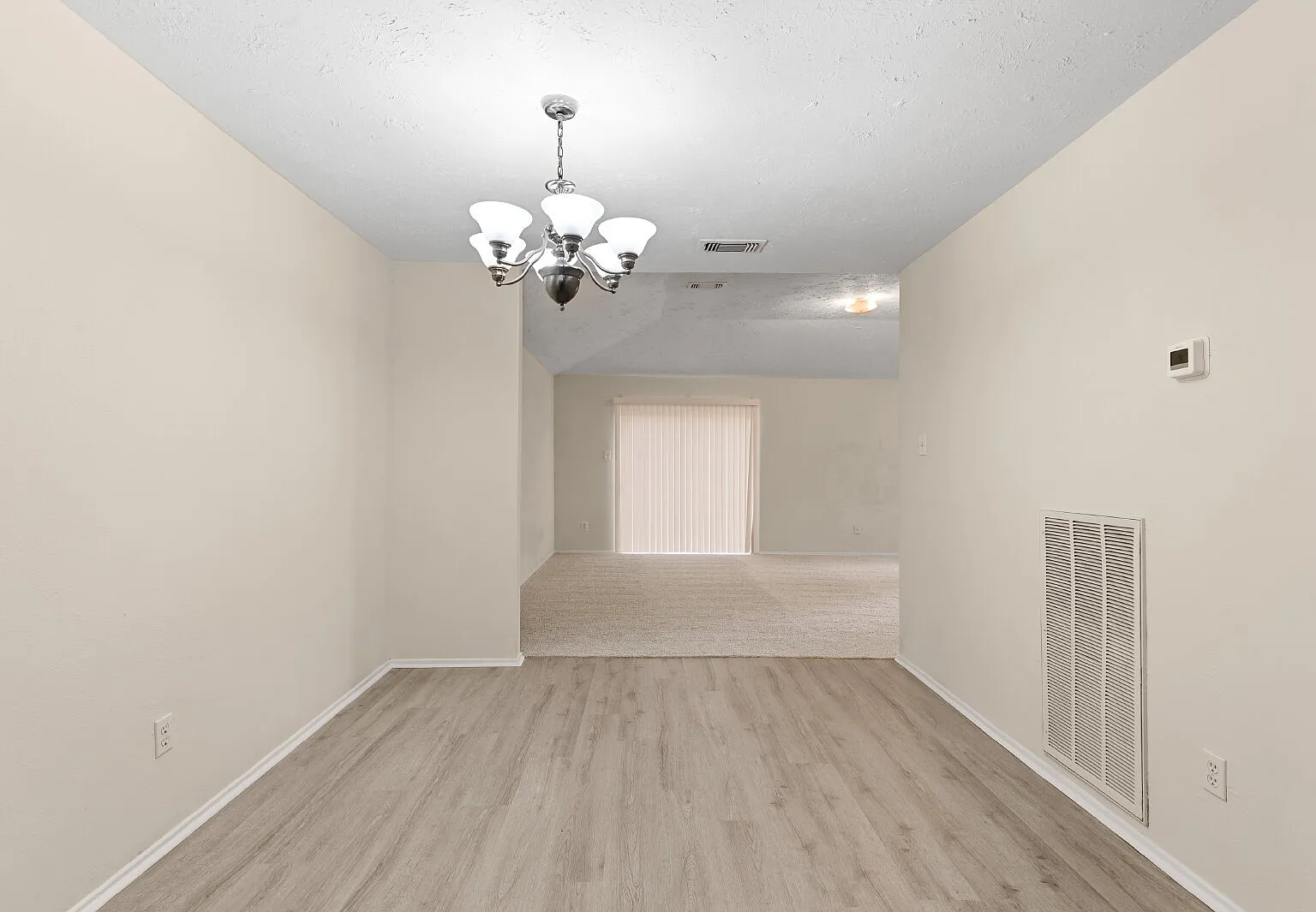 3 bed, 2.0 bath, 1534 sqft, $1,700 — Photo 1