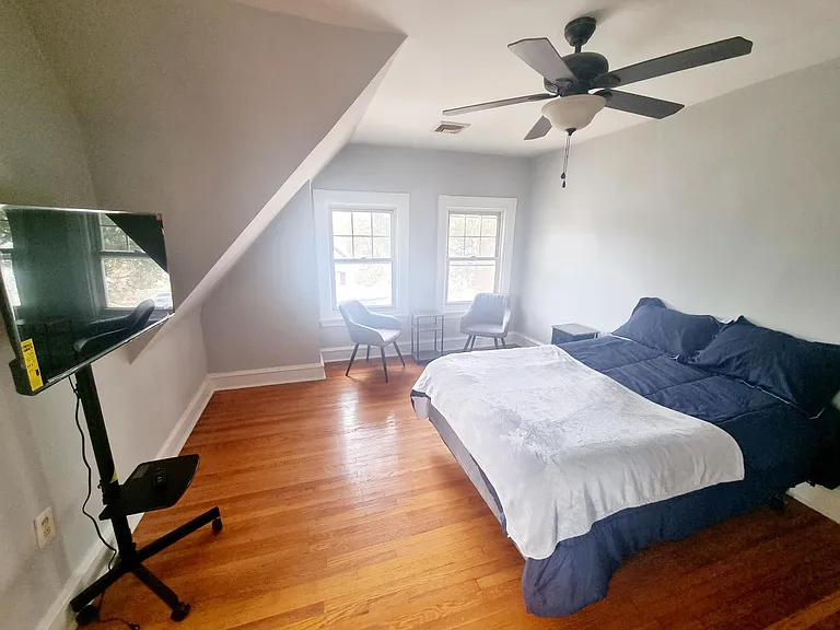 7845 Montgomery Ave #5B — Photo 4