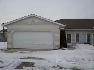 5862 Melena Ct NW, Rochester, MN 55901