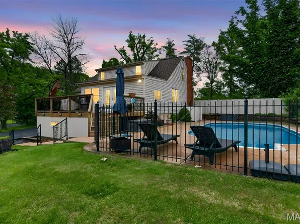 671 Meramec Station Rd, Ballwin, MO 63021