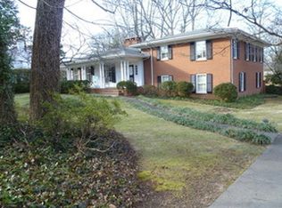 900 W Cornwallis Dr, Greensboro, NC 27408