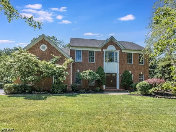 76 Kim Ln, Washington Twp., NJ 07853