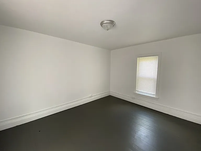 124 Cedar St — Photo 11