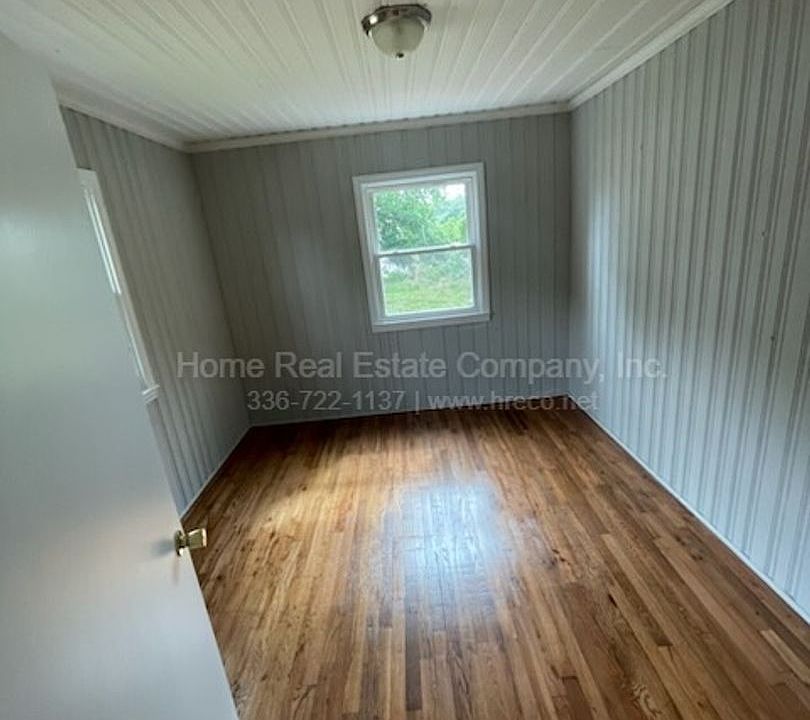 1st image of 1324 N Gray Ave #0