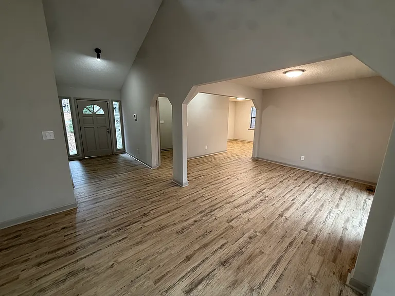 5410 Raintree Trce — Photo 8