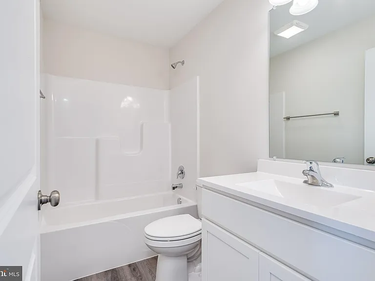 85 Moses Dr — Photo 34