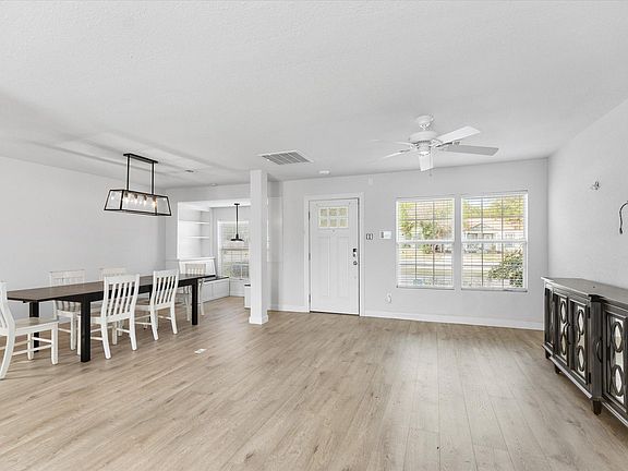 4th image of 5625 Birchman Ave