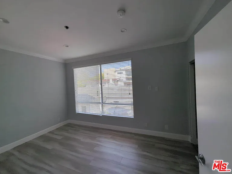 1844 Thayer Ave #102 — Photo 18