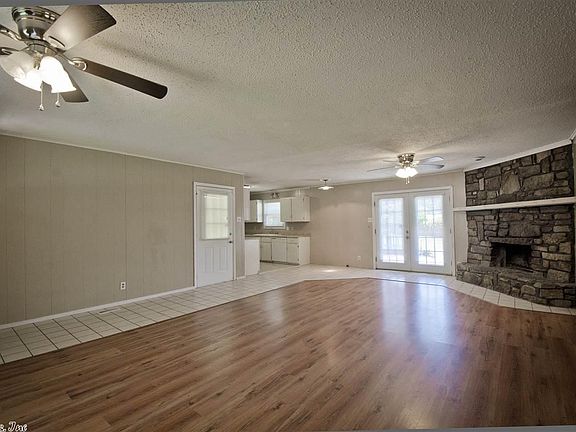 5th image of 135 Joy Dr