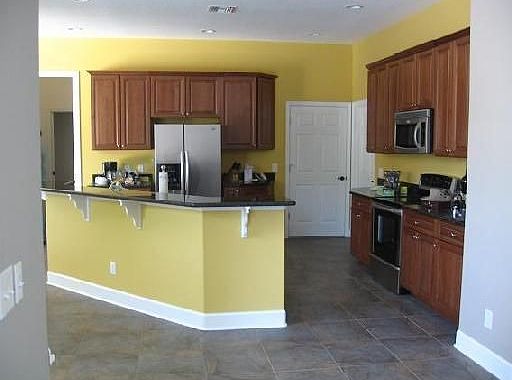 5th image of 4020 W Palmira Ave