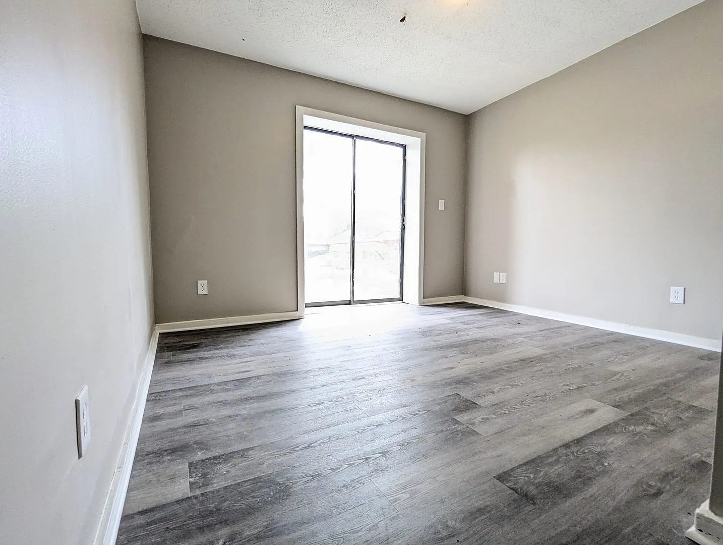 3006-3008 Osage Street — Photo 4