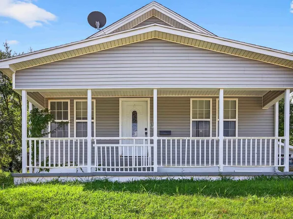 607 S Oak St, Paoli, IN 47454