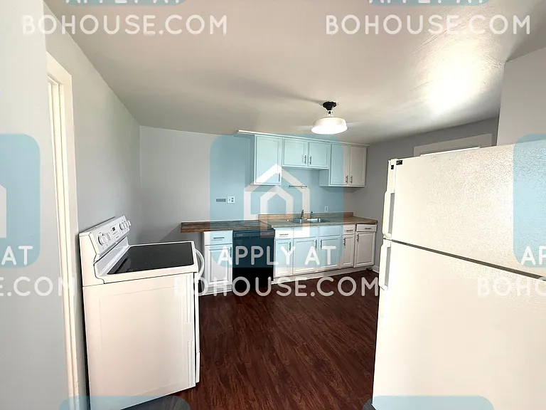 3014 McArthur — Photo 5