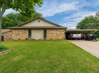 907 Grayson Dr, Longview, TX 75604