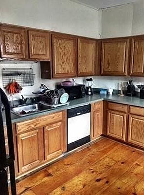 2nd image of 179 Babcock St #2IS