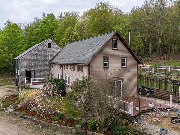 4th image of 236 Tolend Road