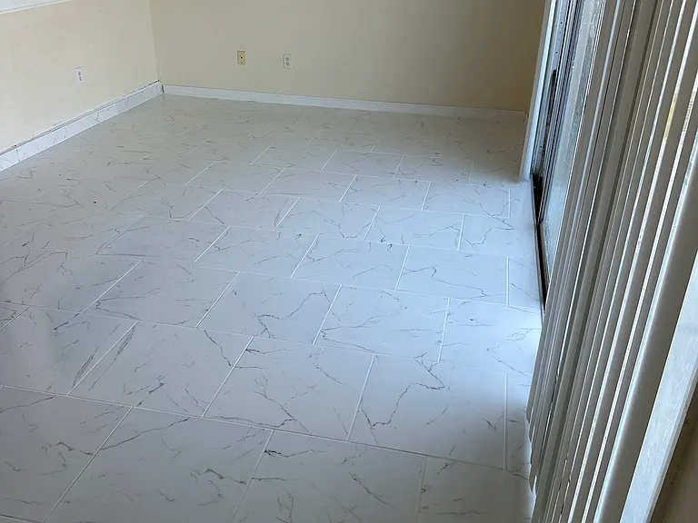 425 Caribbean Dr #A — Photo 10