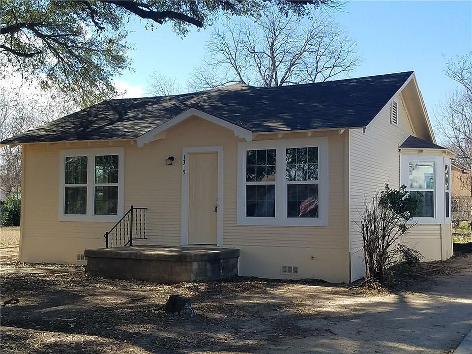 1st image of 1315 Betty Ln