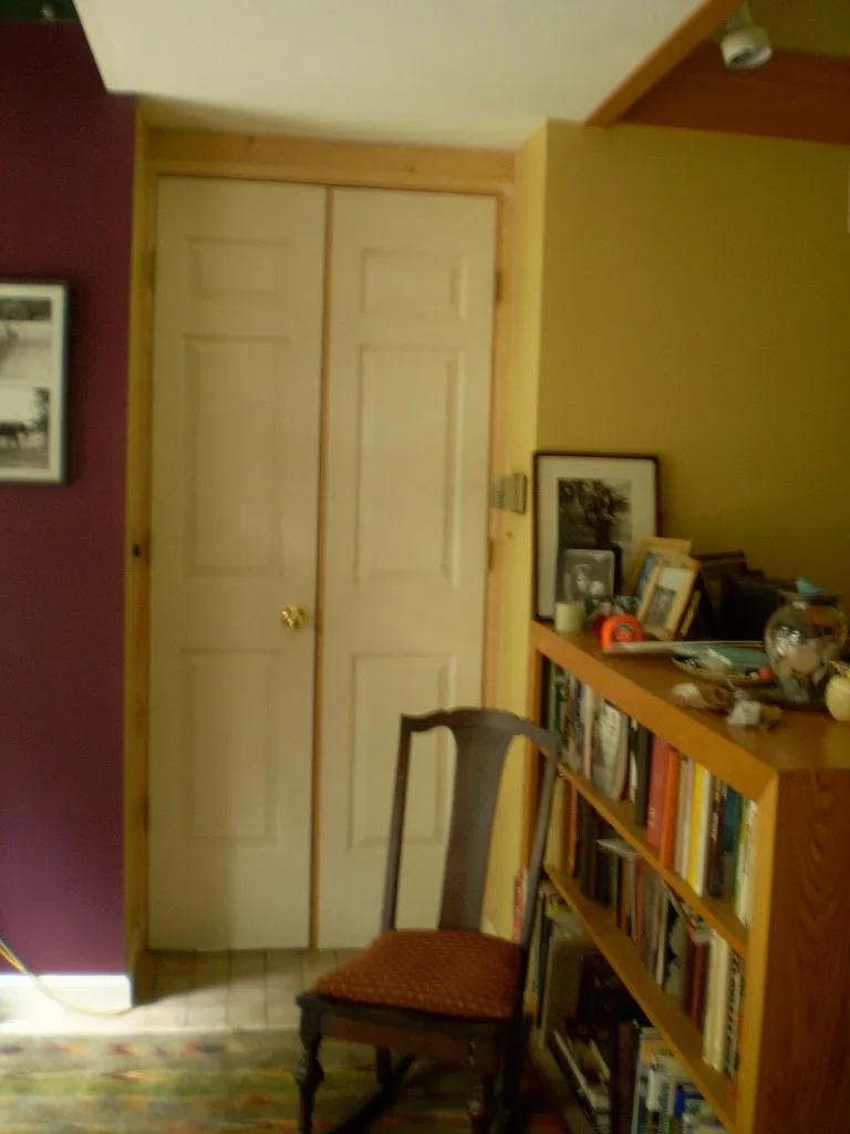 4 bed, 2500 sqft, $925 — Photo 3