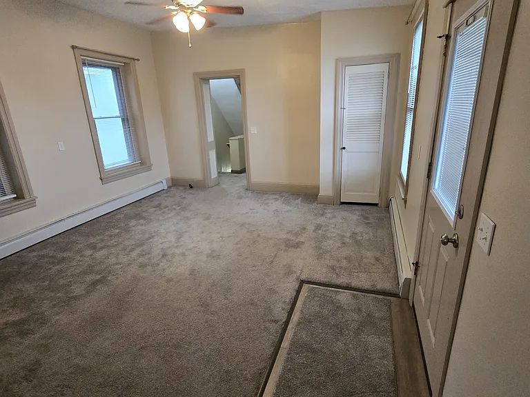 340 Main St #B — Photo 2