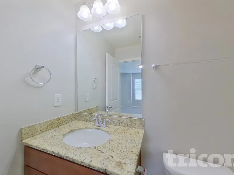 2046 Aragon Ln — Photo 10